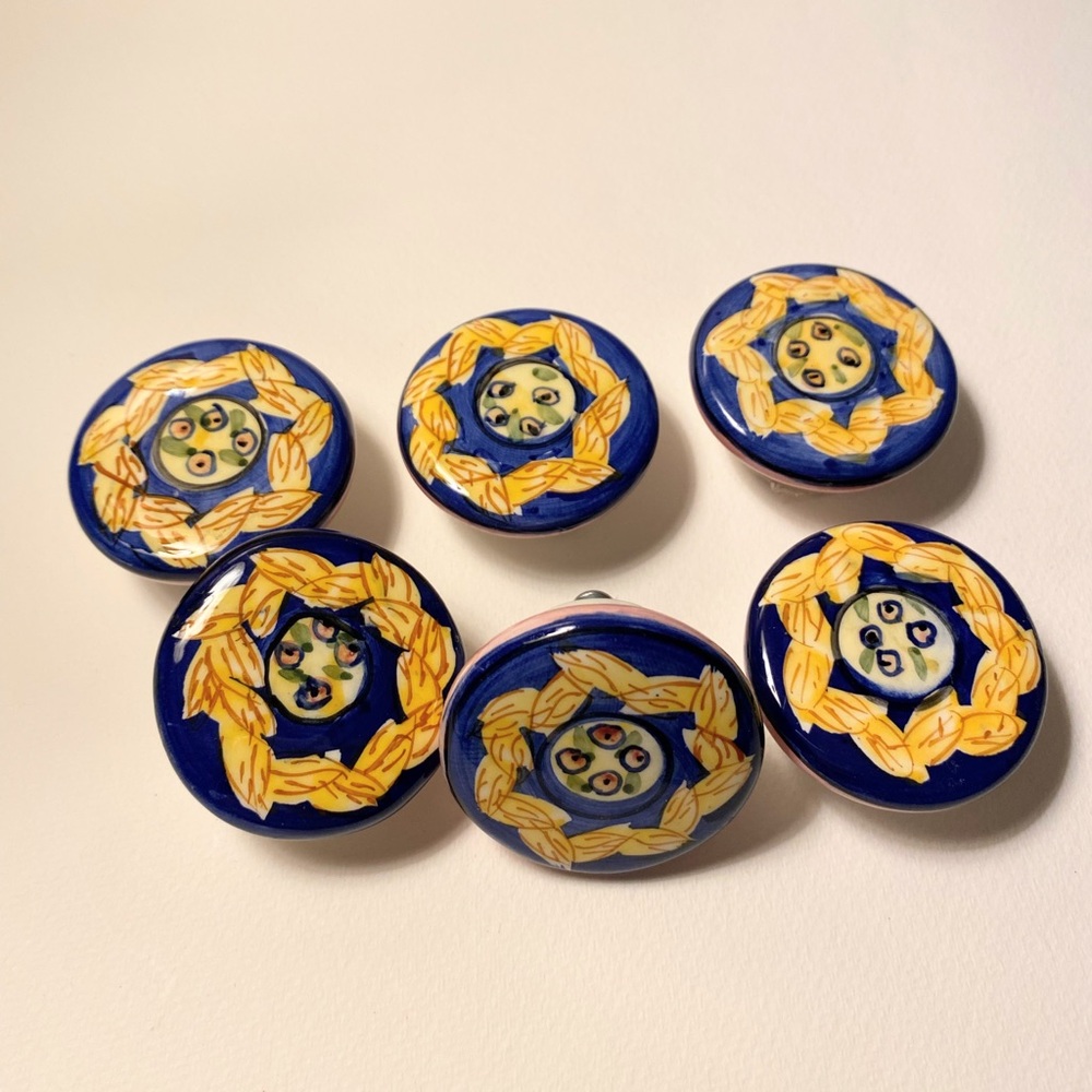 Bella Casa Drawer/Cabinet Pulls by Ganz.